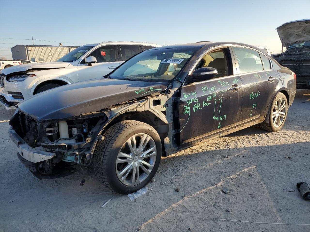HYUNDAI GENESIS 4. 2011