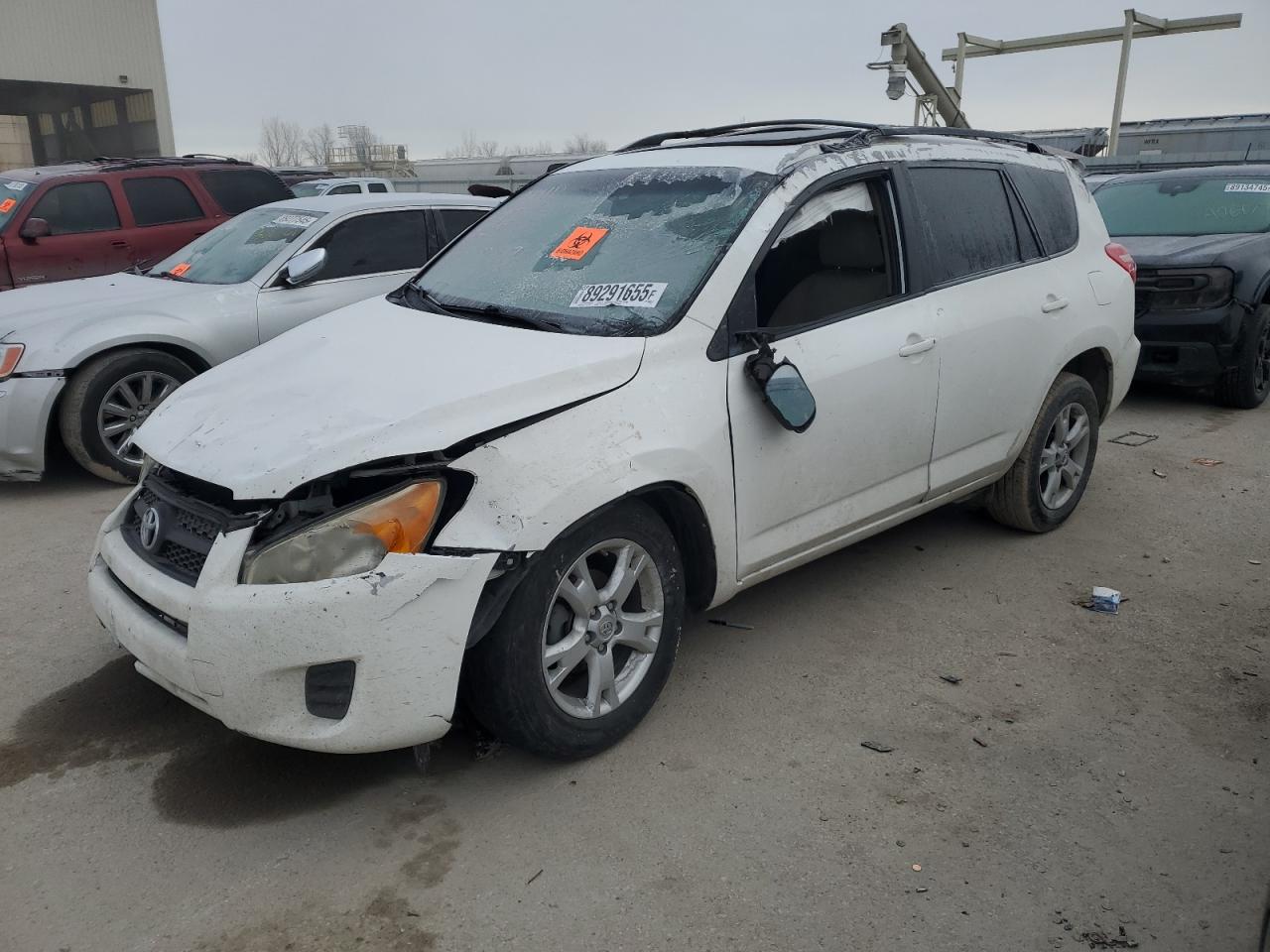 TOYOTA RAV4 2011