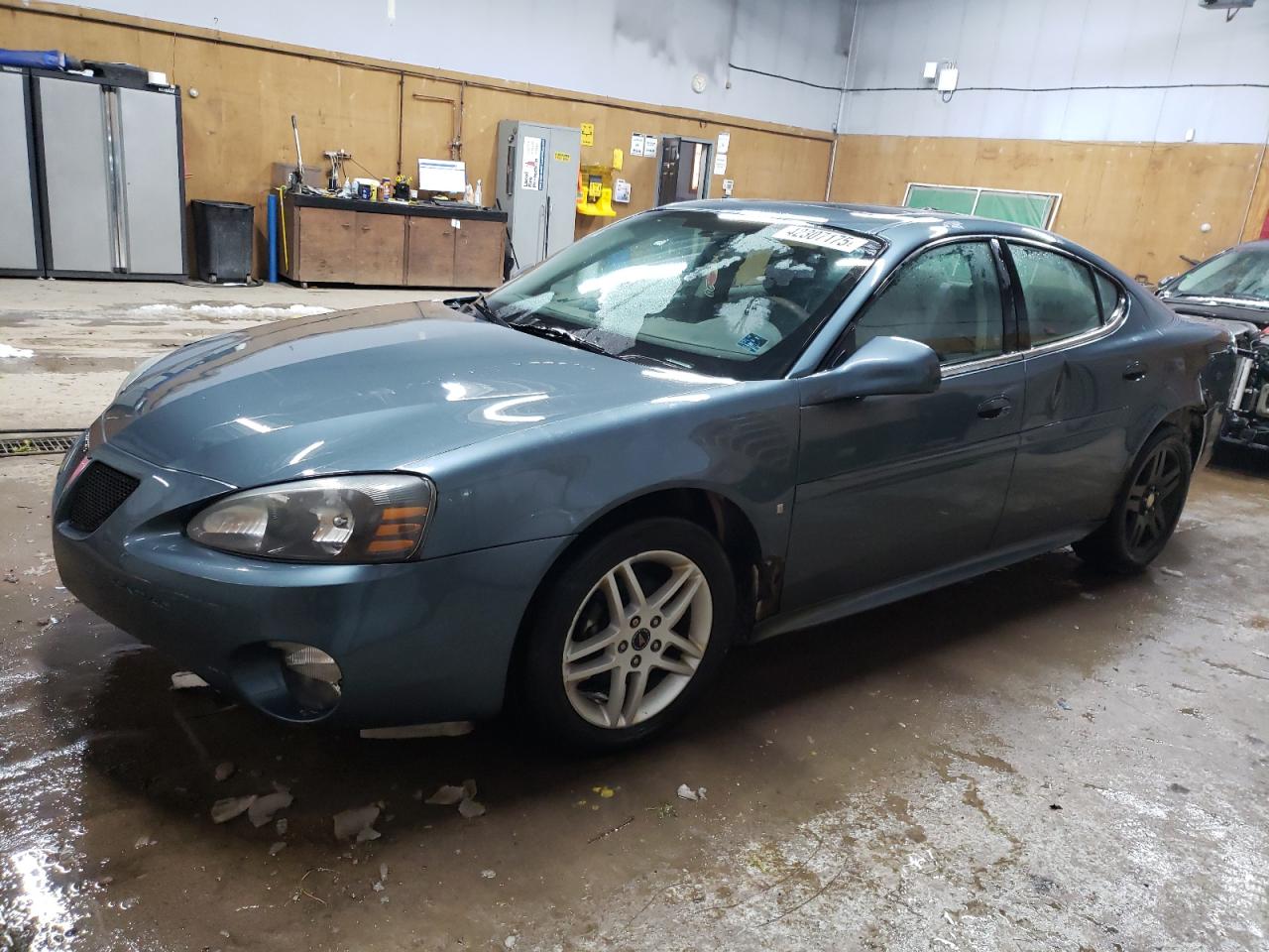 PONTIAC GRAND PRIX 2006