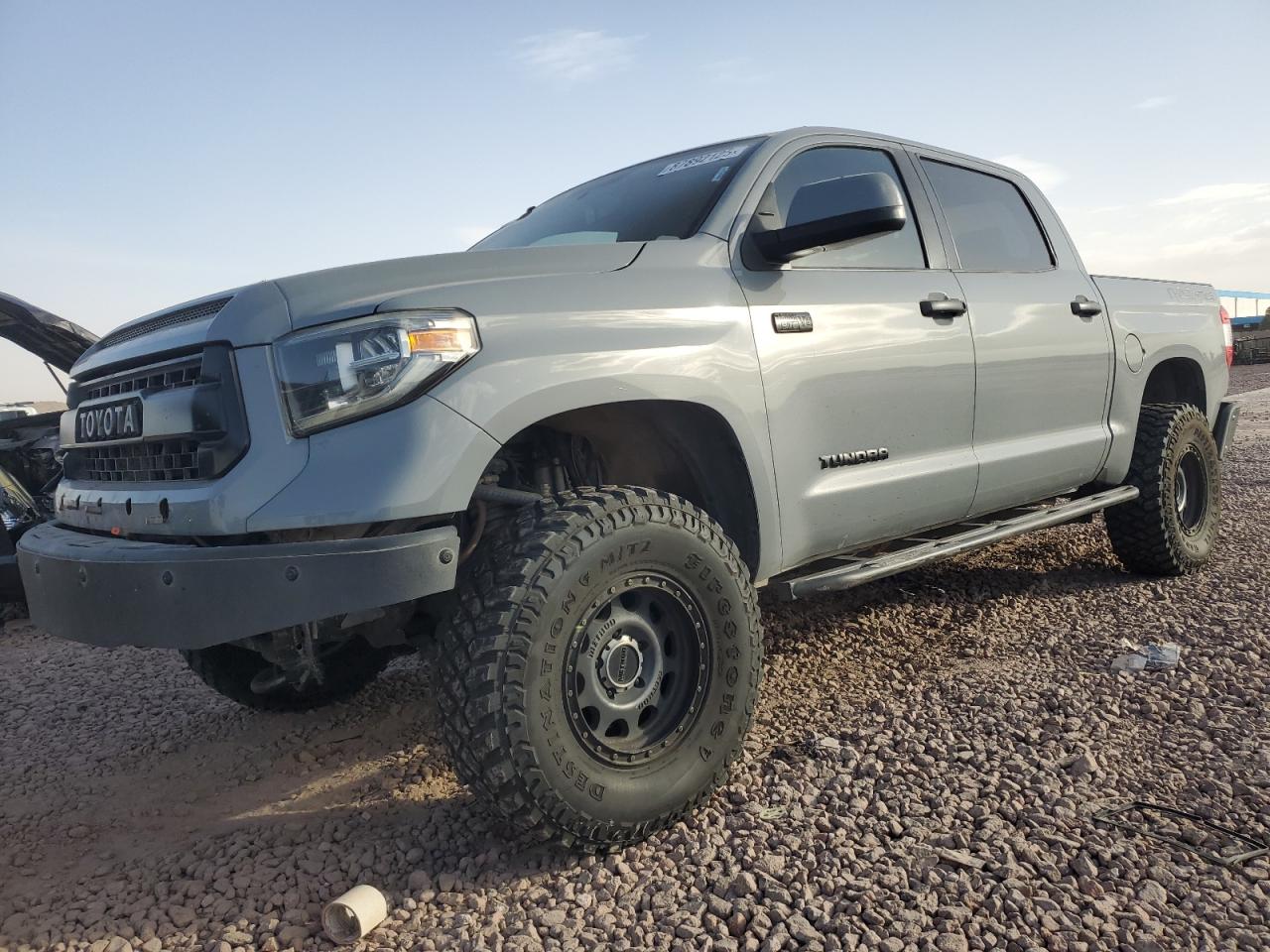 TOYOTA TUNDRA CRE 2017