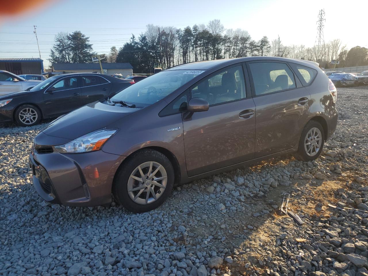TOYOTA PRIUS V 2017
