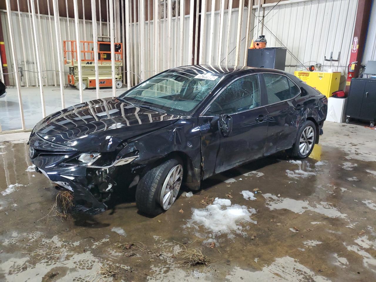 TOYOTA CAMRY LE 2023