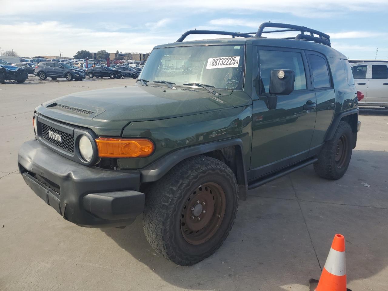 TOYOTA FJ CRUISER 2011