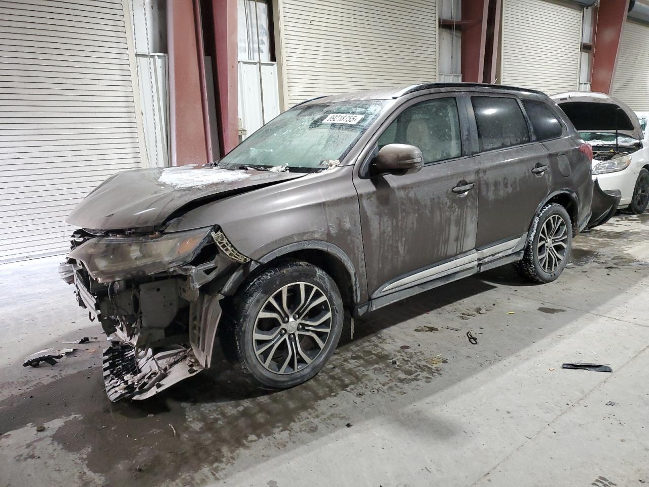 MITSUBISHI OUTLANDER 2016