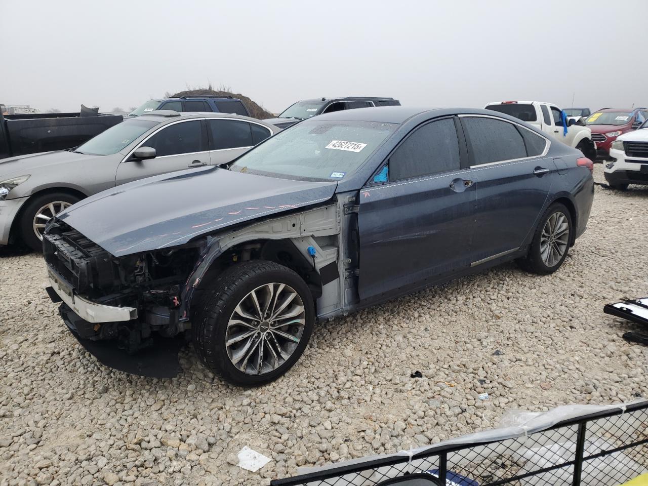 HYUNDAI GENESIS 3. 2015