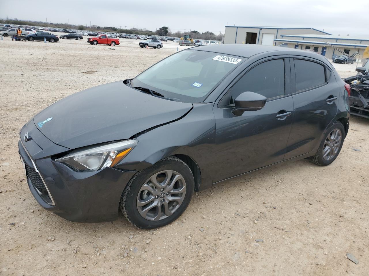 TOYOTA YARIS LE 2020