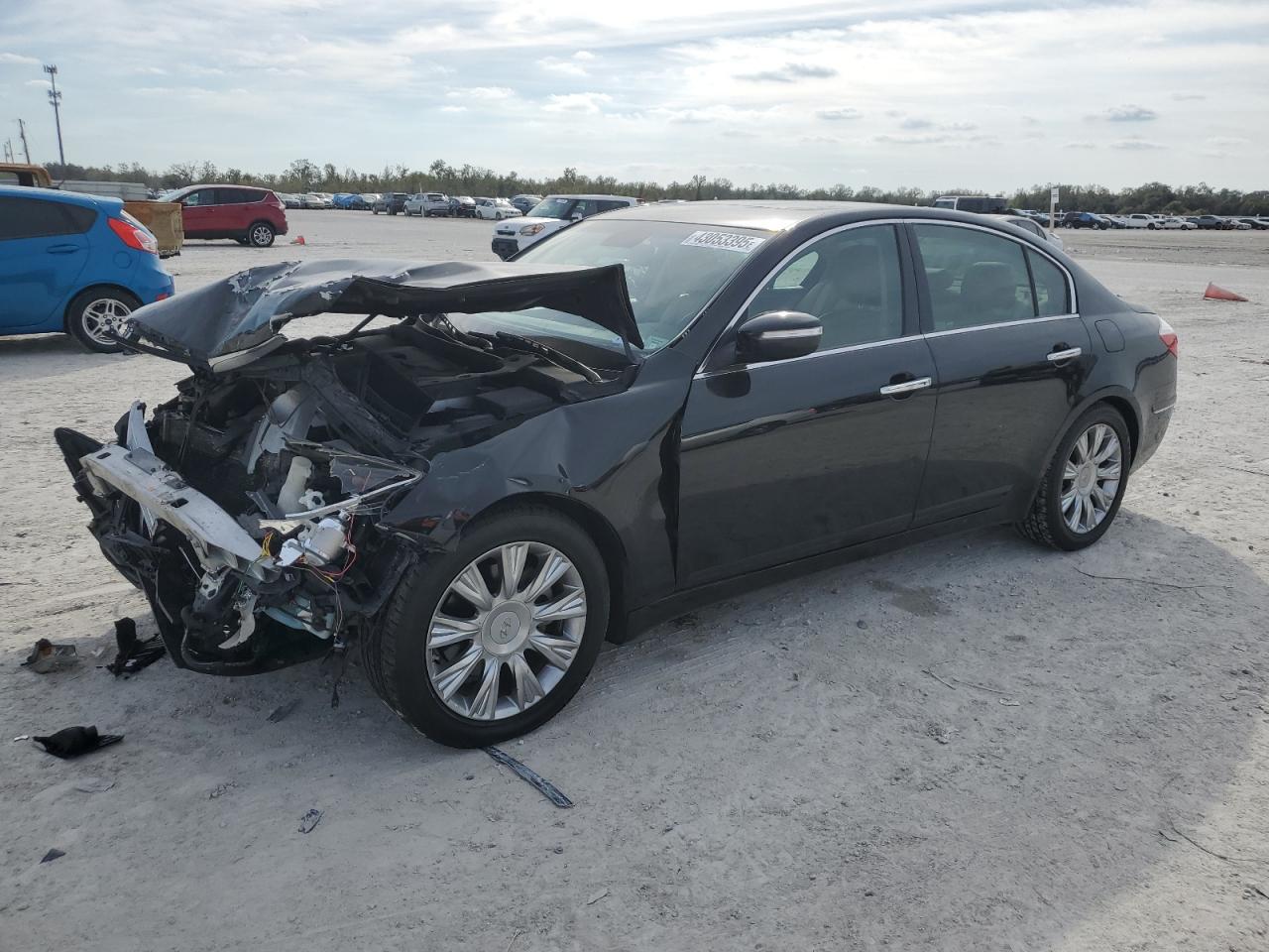 HYUNDAI GENESIS 3. 2010