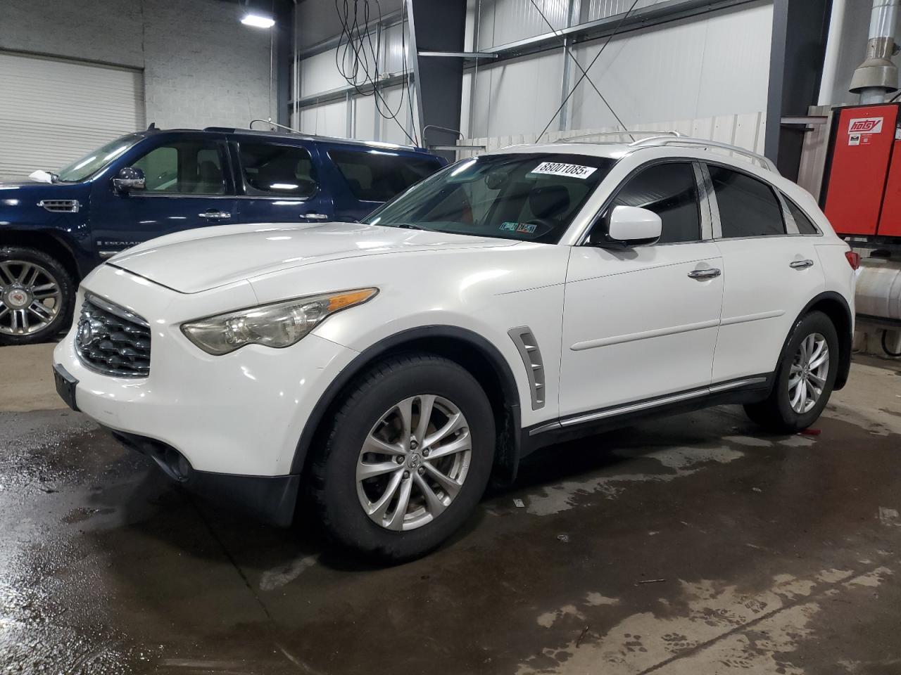 INFINITI FX35 2010