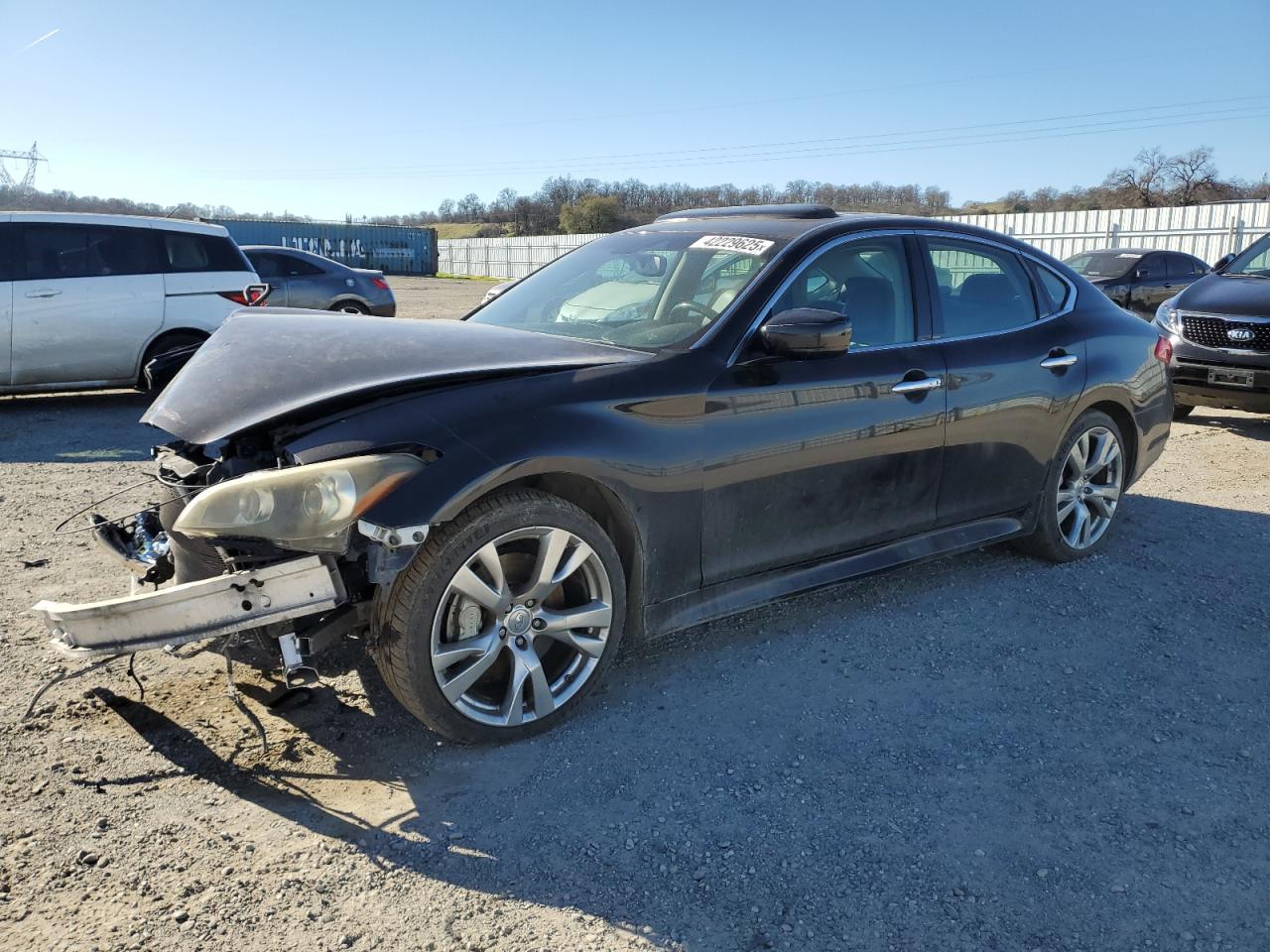 INFINITI M37 2011