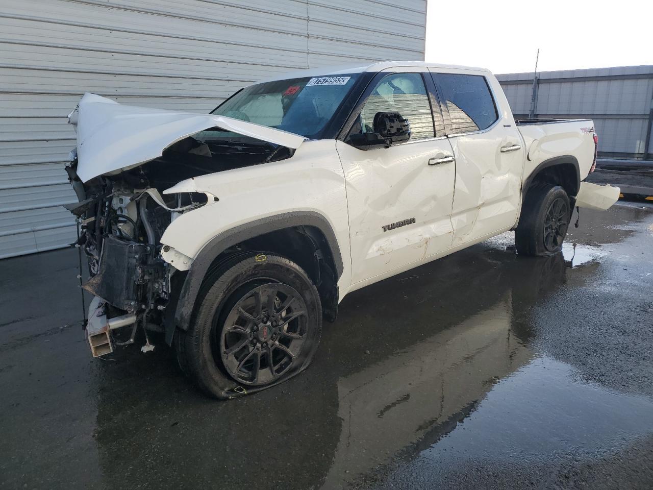 TOYOTA TUNDRA CRE 2022