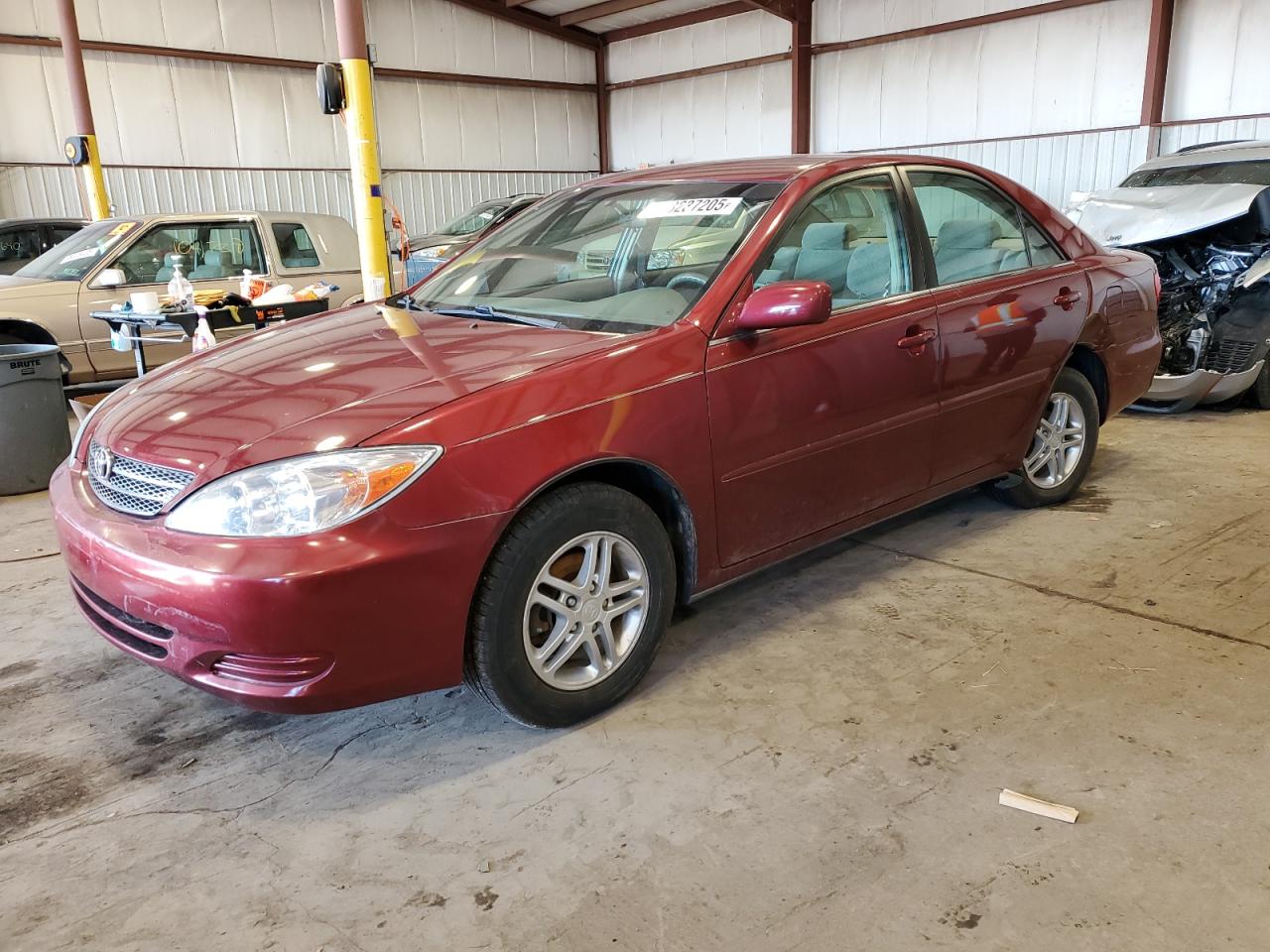 TOYOTA CAMRY LE 2004