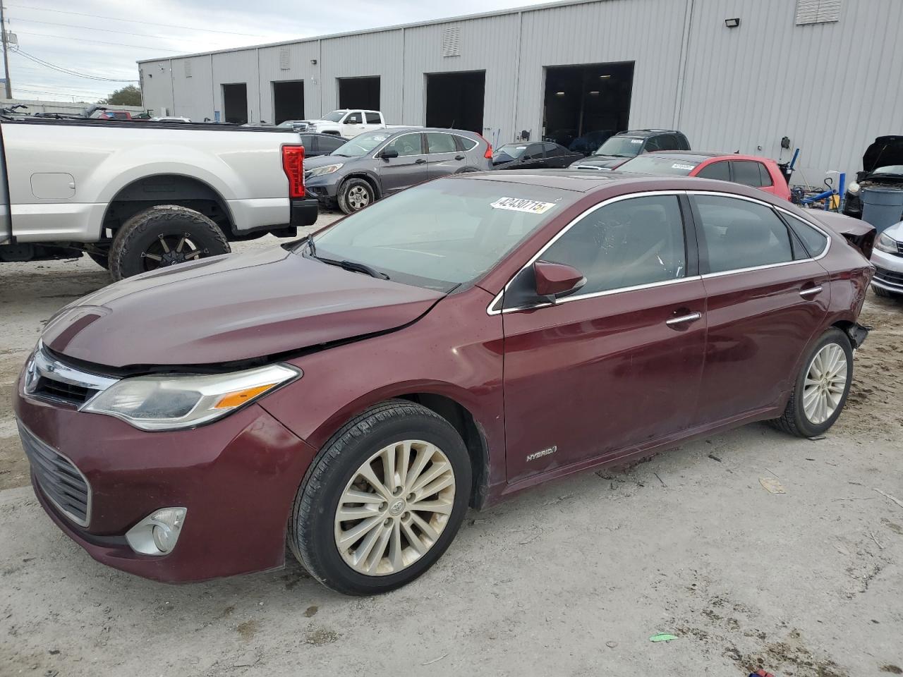 TOYOTA AVALON HYB 2015