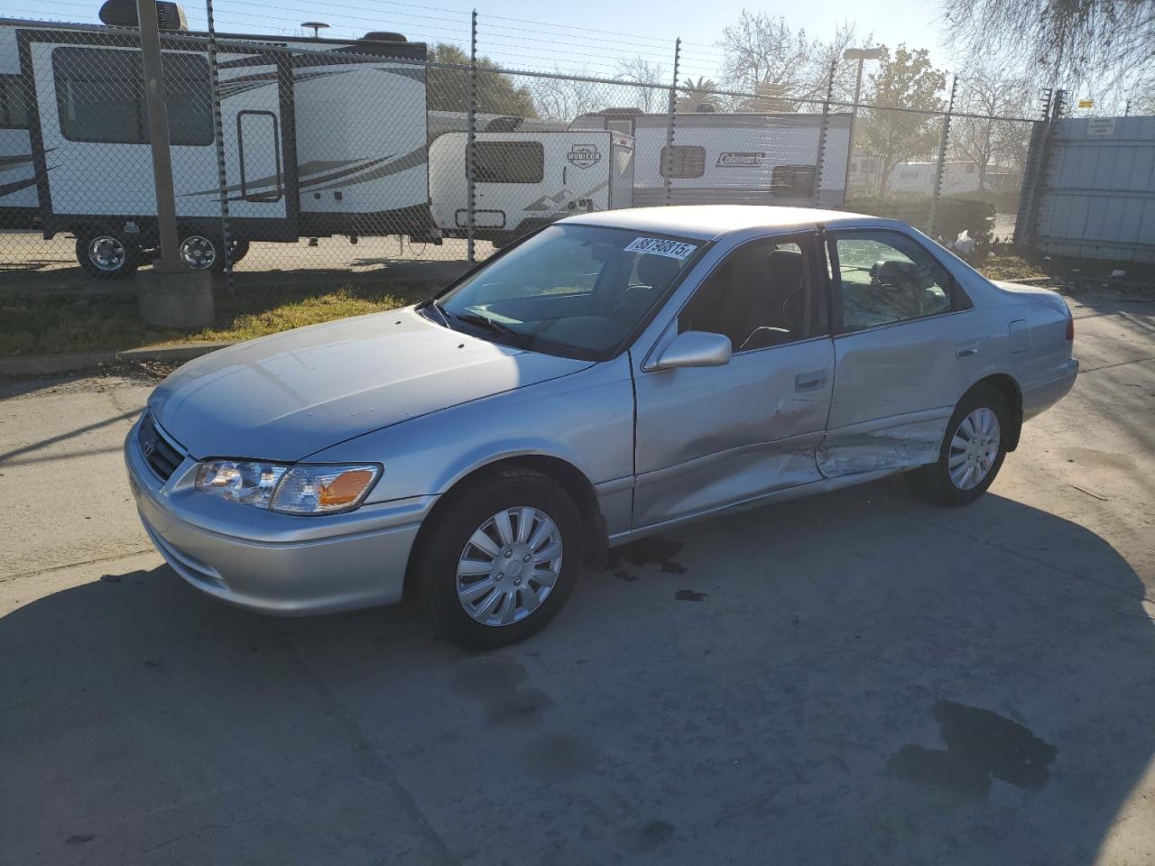 TOYOTA CAMRY LE 2001