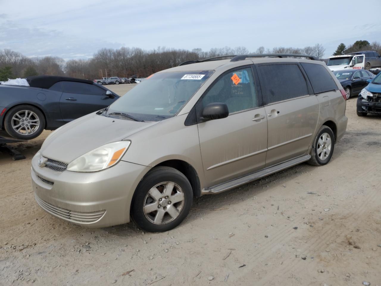 TOYOTA SIENNA CE 2005