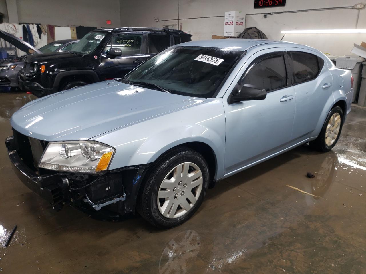 DODGE AVENGER SE 2013