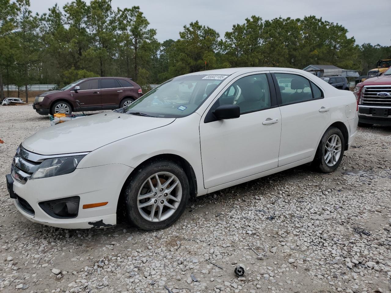 FORD FUSION S 2012