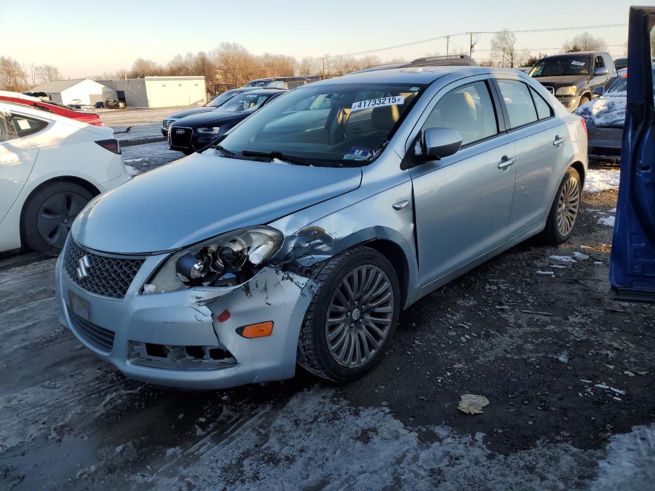 SUZUKI KIZASHI SE 2011