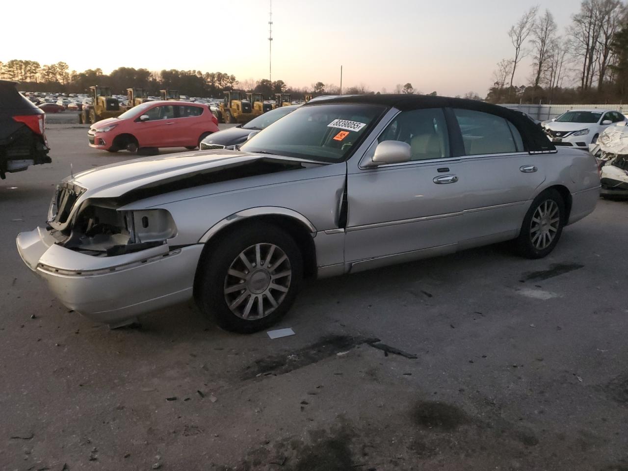 LINCOLN TOWN CAR S 2006