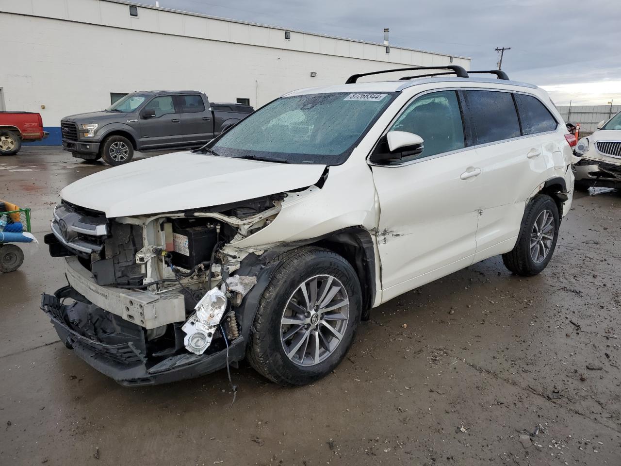 TOYOTA HIGHLANDER 2018
