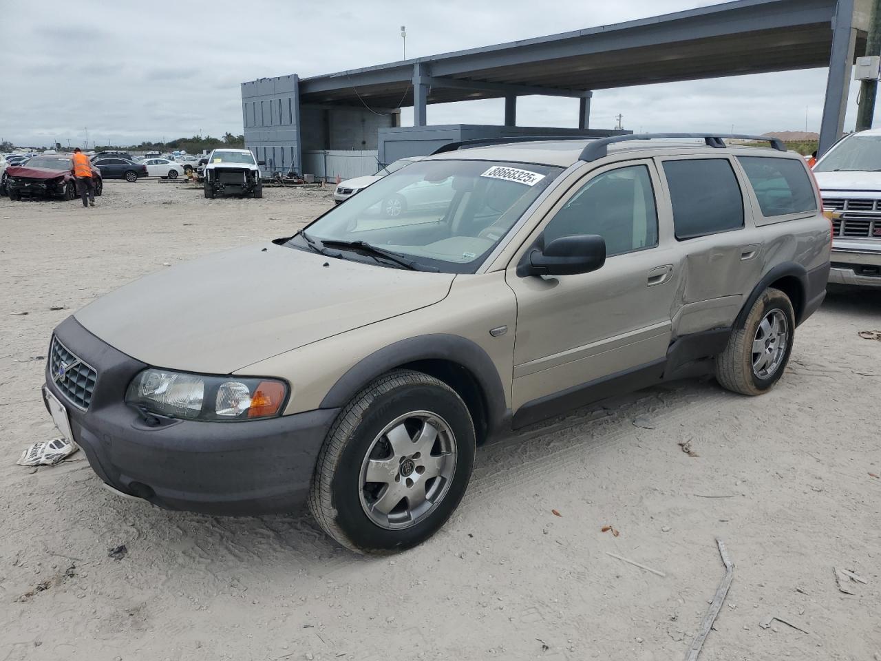 VOLVO XC70 2004