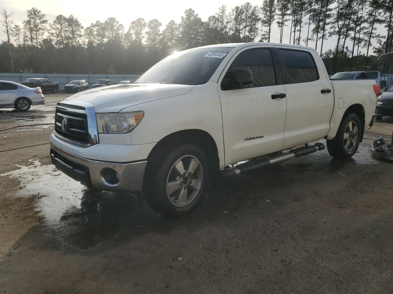 TOYOTA TUNDRA CRE 2011