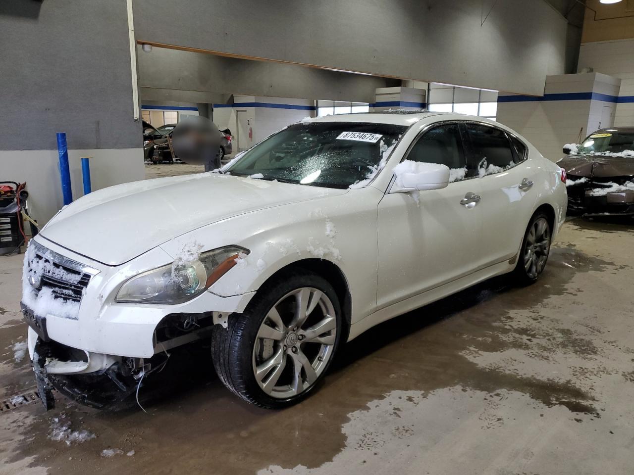 INFINITI M37 2011