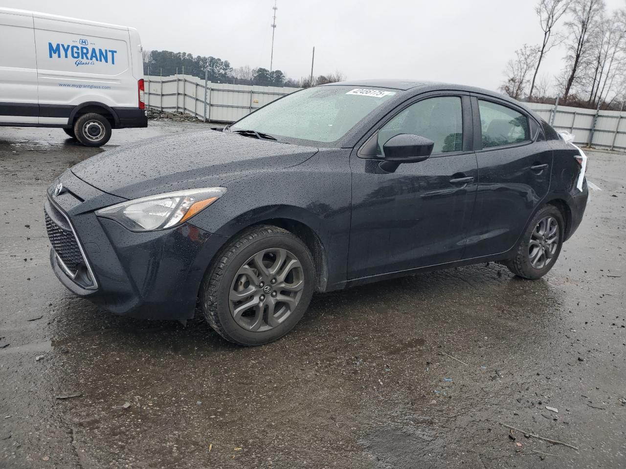 TOYOTA YARIS L 2019