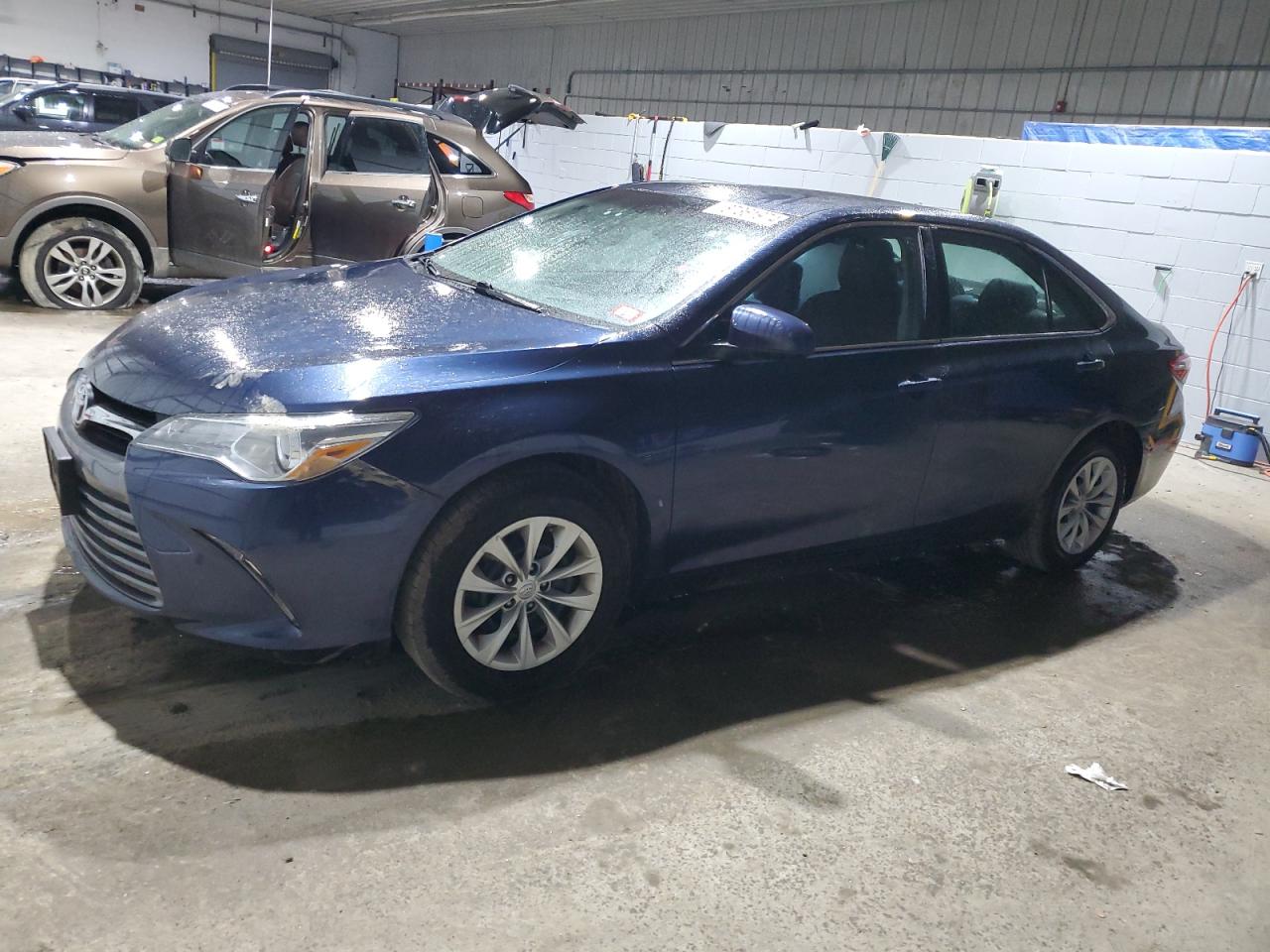 TOYOTA CAMRY LE 2015