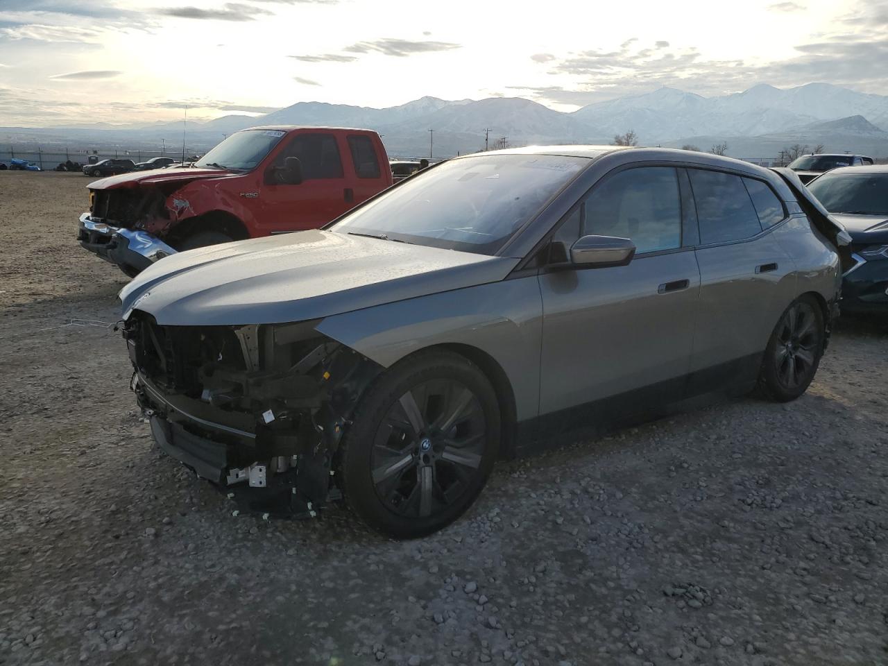 BMW IX XDRIVE5 2025