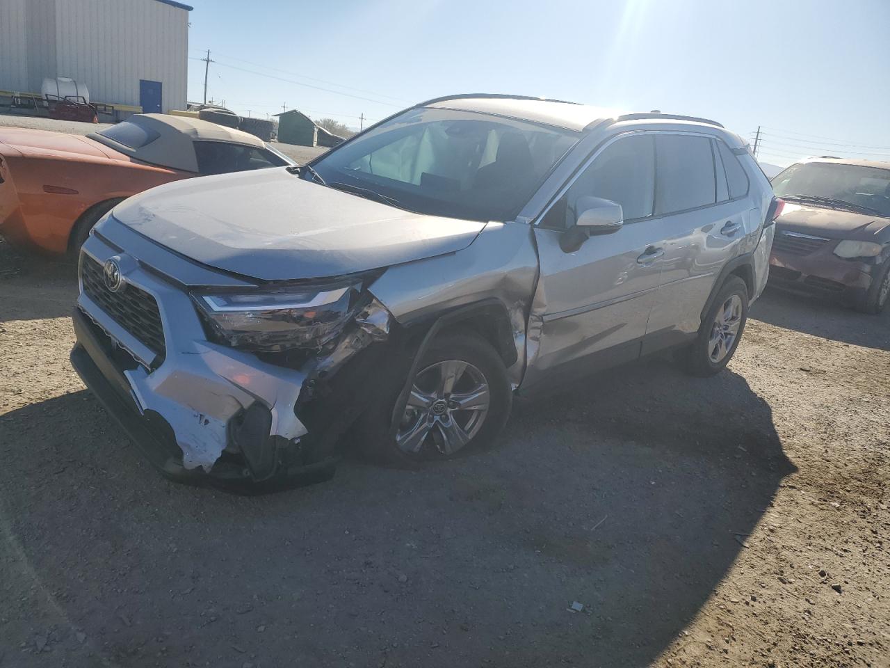 TOYOTA RAV4 XLE 2024