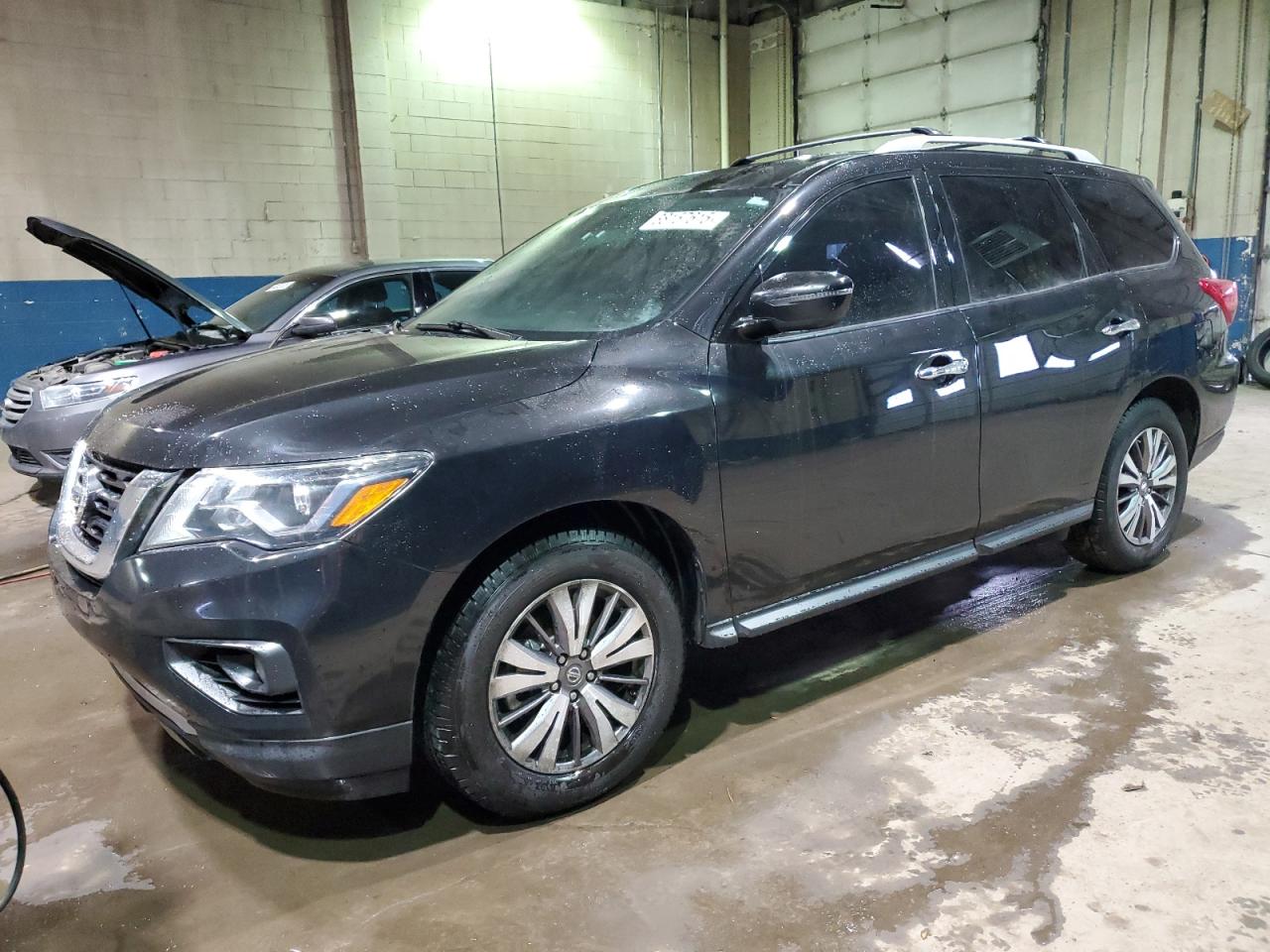 NISSAN PATHFINDER 2019