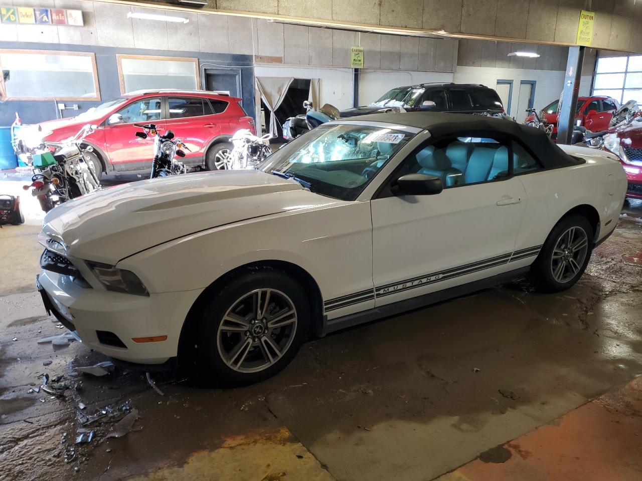FORD MUSTANG 2010