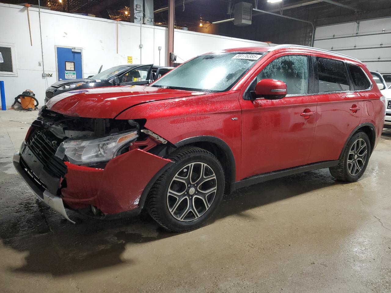 MITSUBISHI OUTLANDER 2015