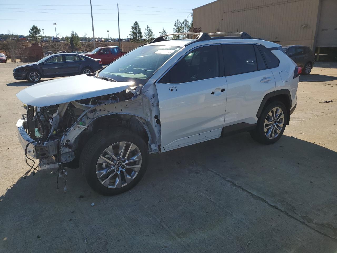 TOYOTA RAV4 XLE P 2024