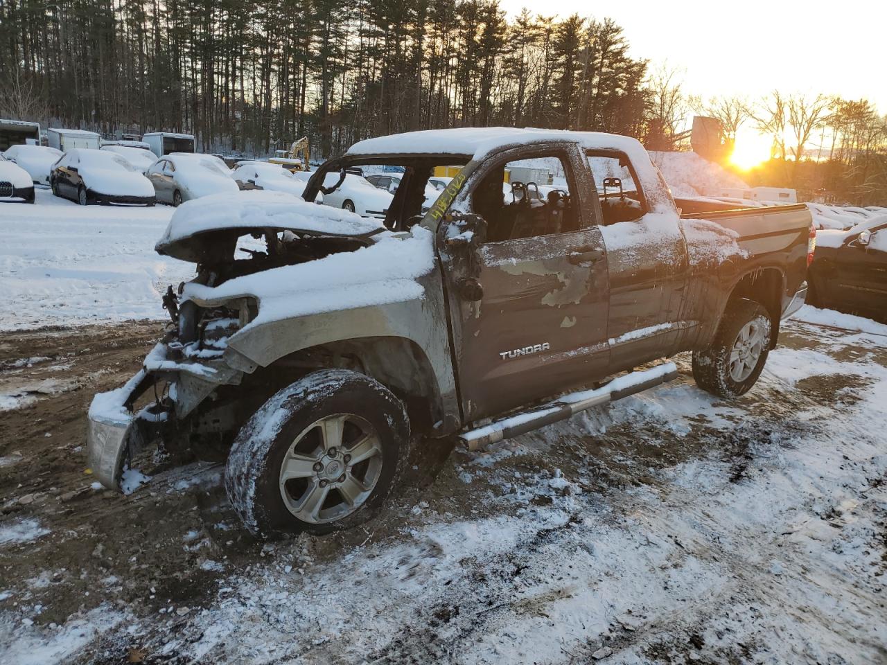 TOYOTA TUNDRA DOU 2016