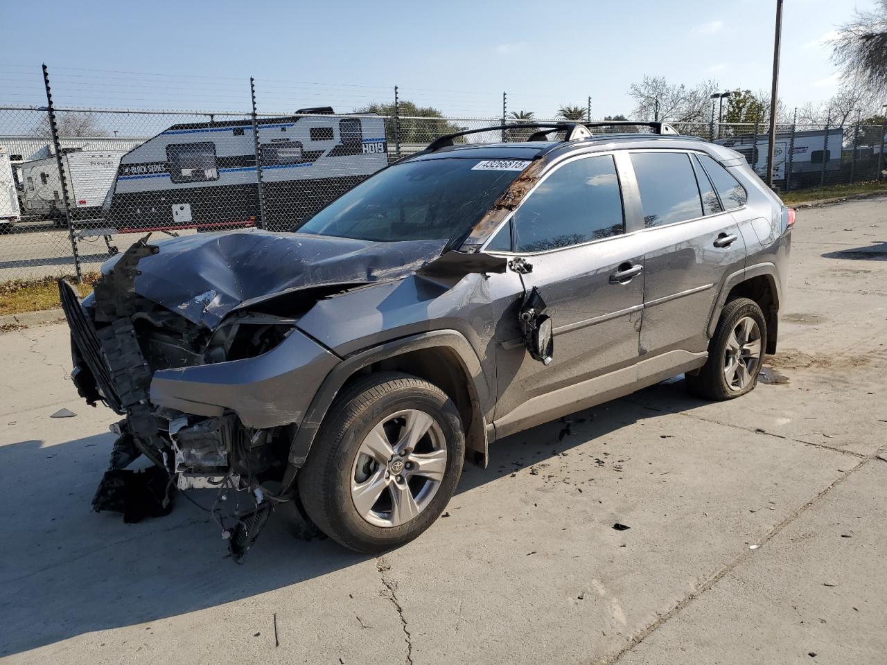 TOYOTA RAV4 XLE 2022