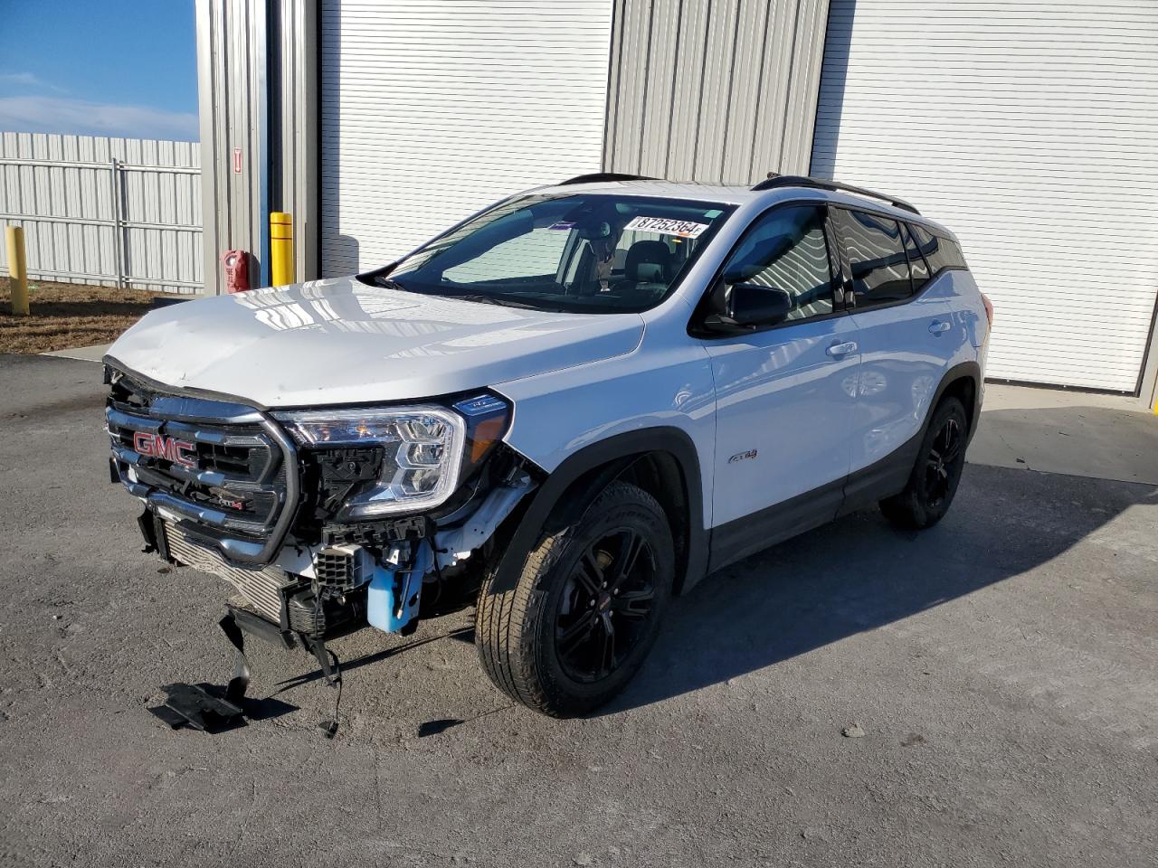 GMC TERRAIN AT 2022