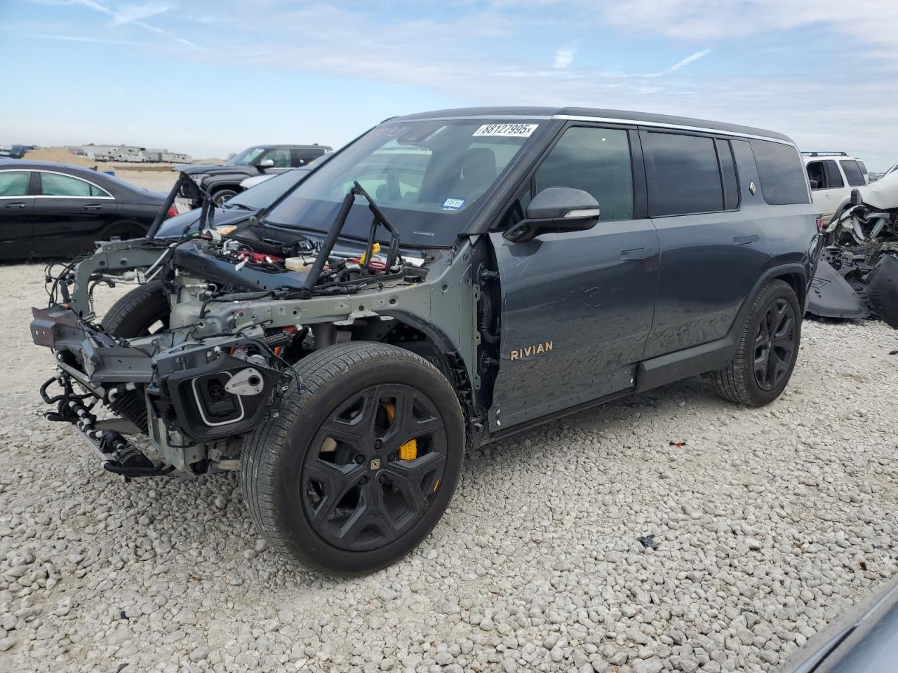 RIVIAN R1S LAUNCH 2022