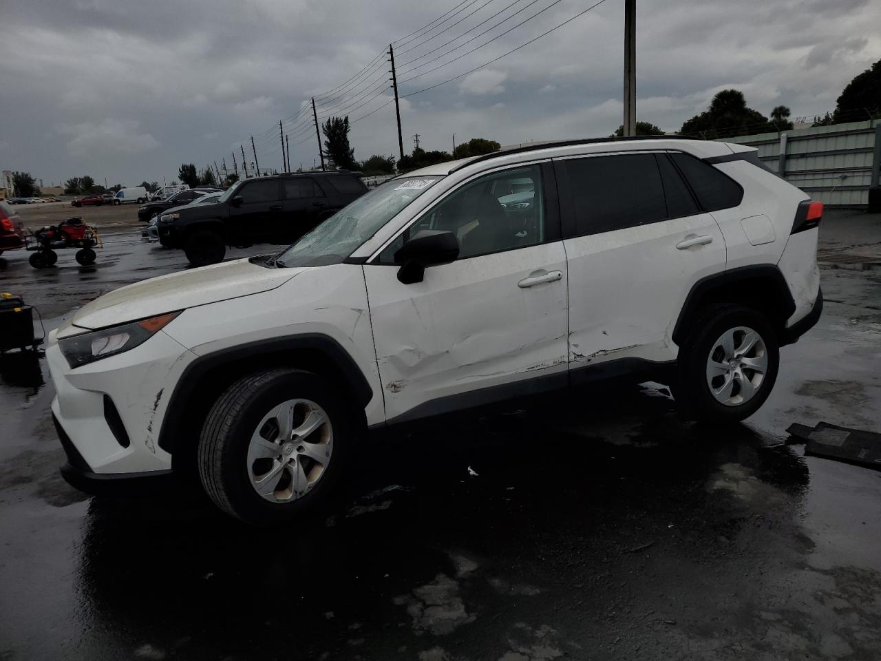 TOYOTA RAV4 LE 2021