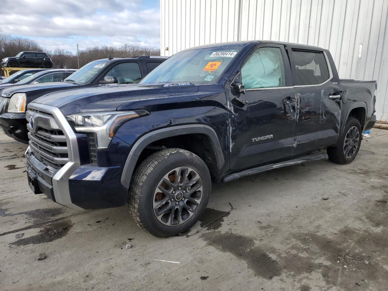 TOYOTA TUNDRA CRE 2024