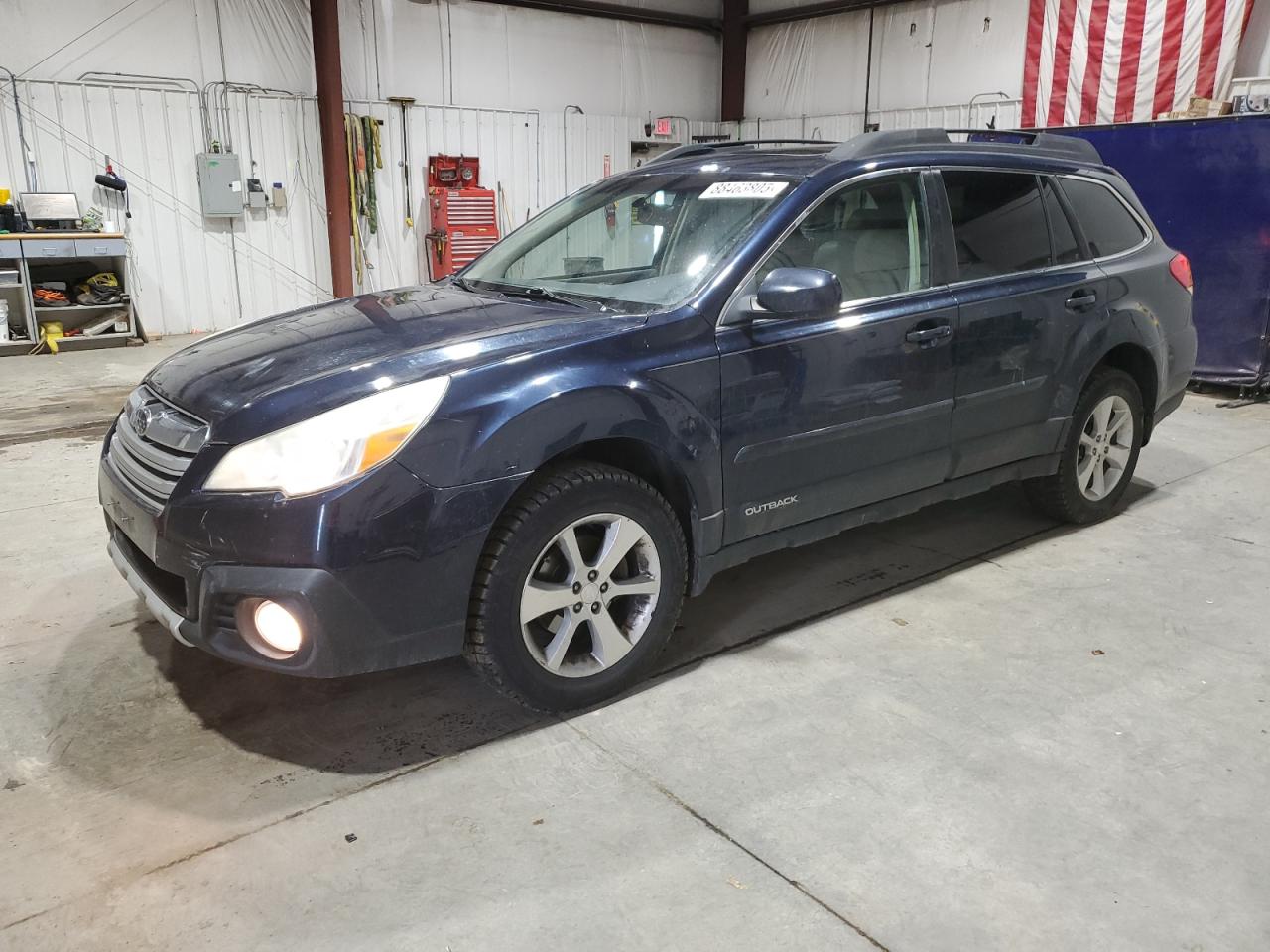 SUBARU OUTBACK 2. 2013