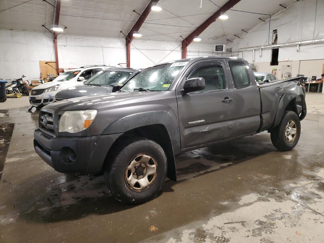 TOYOTA TACOMA ACC 2010