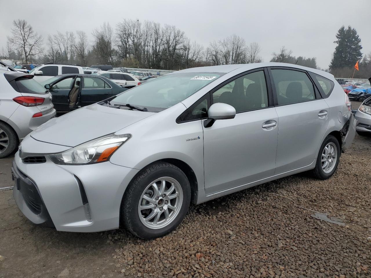 TOYOTA PRIUS V 2015