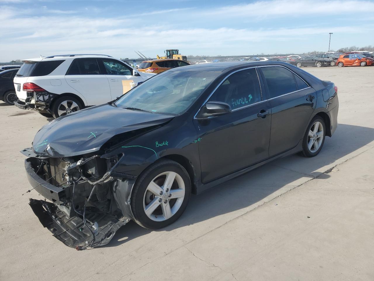 TOYOTA CAMRY BASE 2012