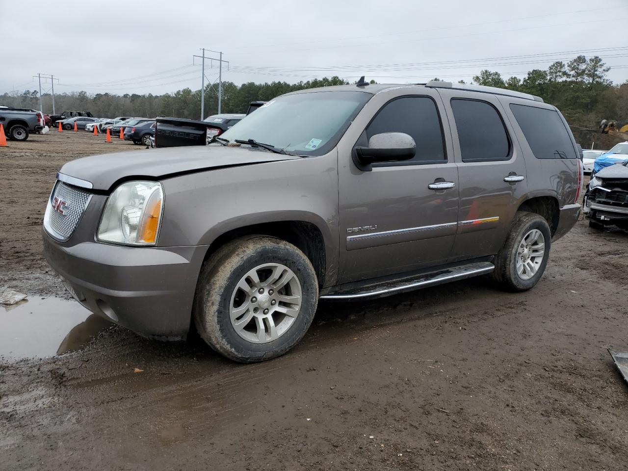 GMC YUKON DENA 2014