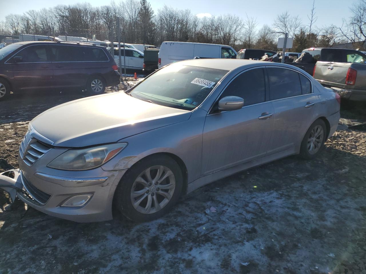 HYUNDAI GENESIS 3. 2012
