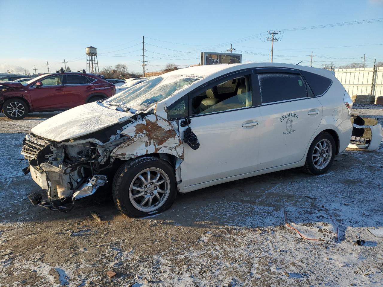 TOYOTA PRIUS V 2012