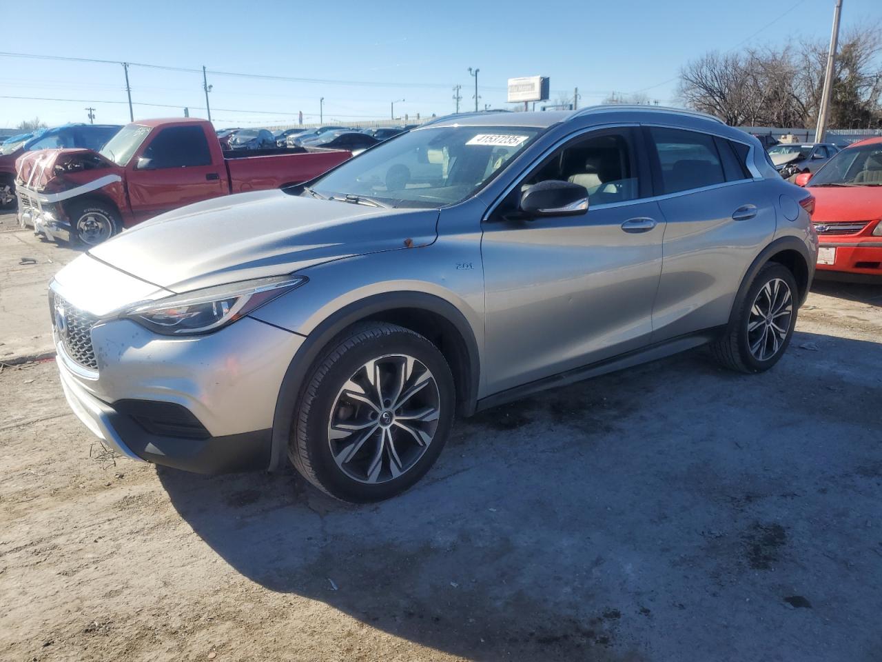 INFINITI QX30 BASE 2017