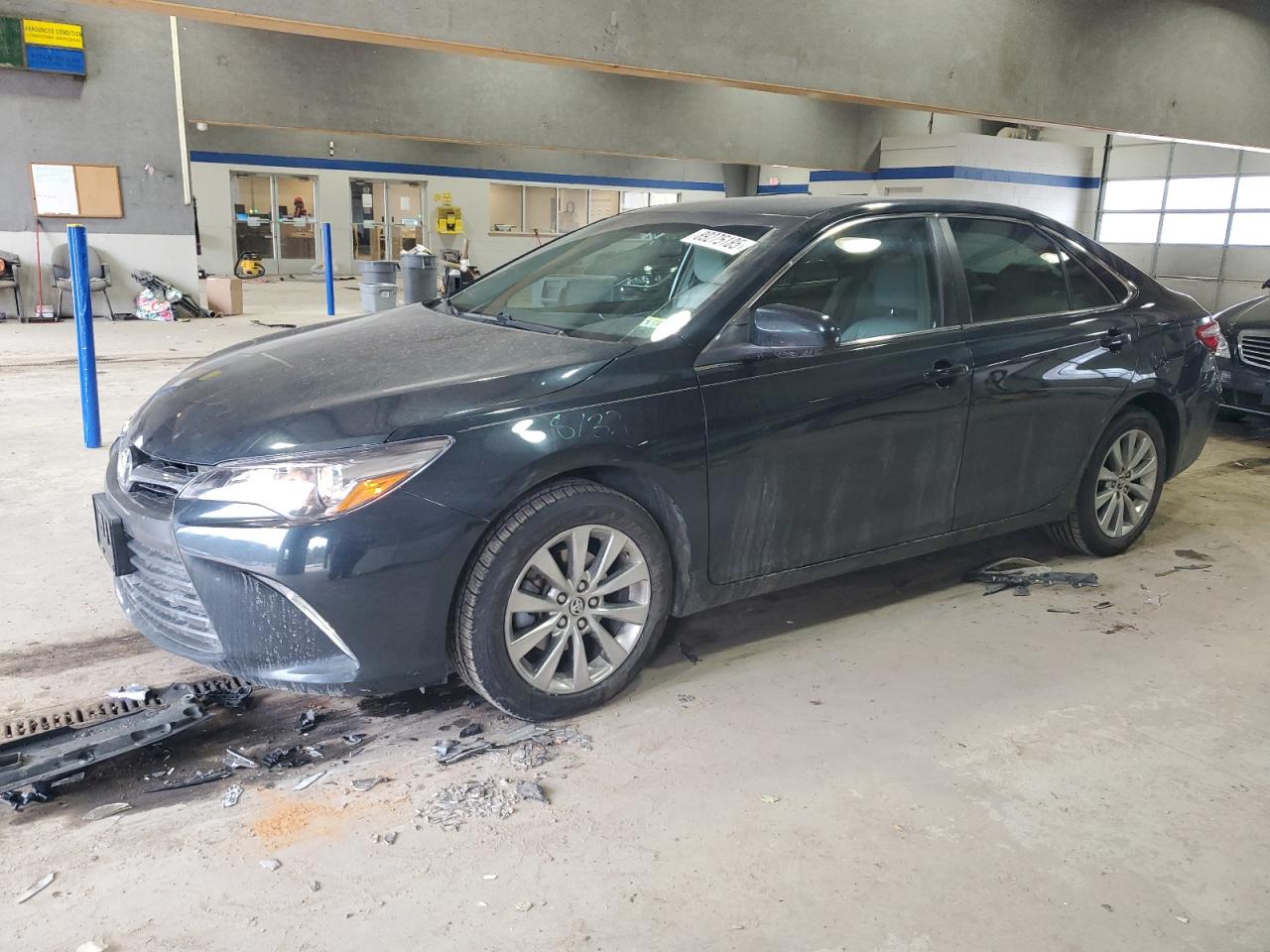TOYOTA CAMRY LE 2016