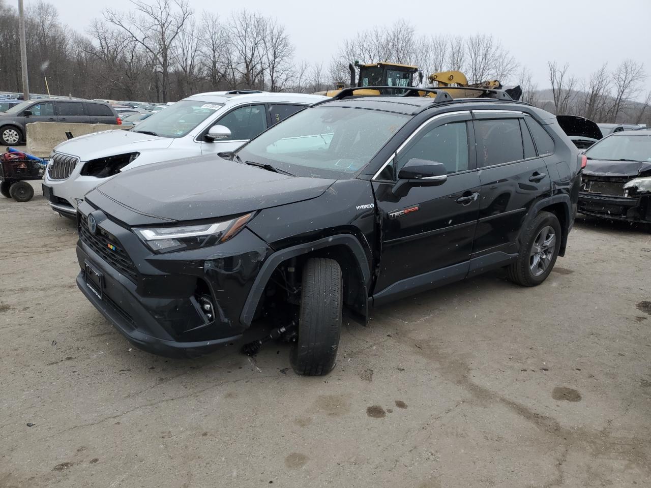 TOYOTA RAV4 XLE 2022